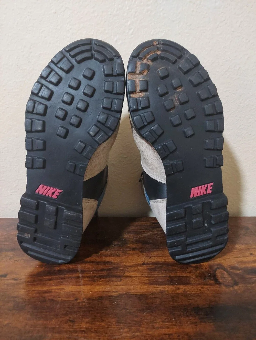 Vintage 80's 90's OG Nike lava High hiking Boots womens size 9